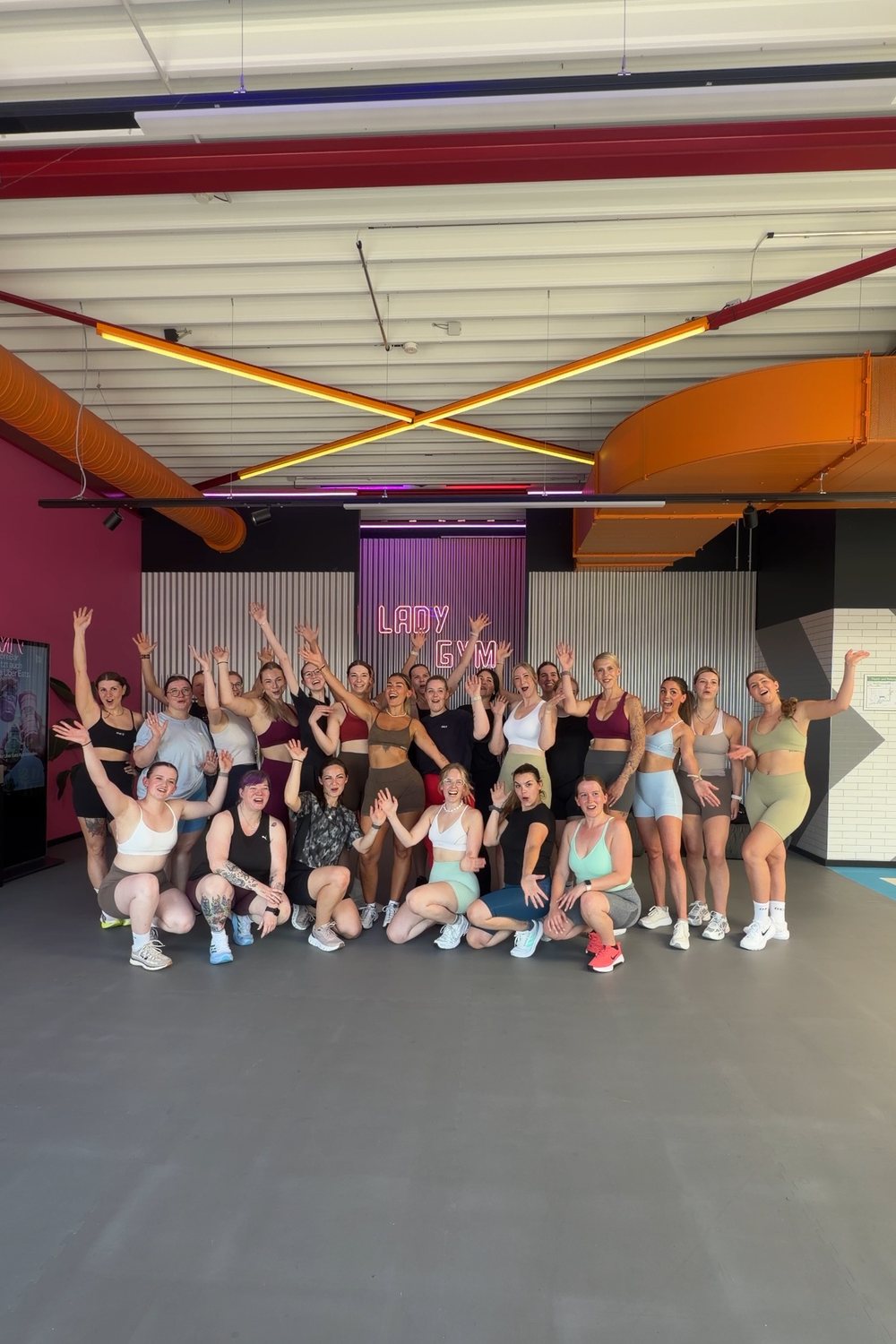 Selis Event mit 25 Frauen aus ihrer Community